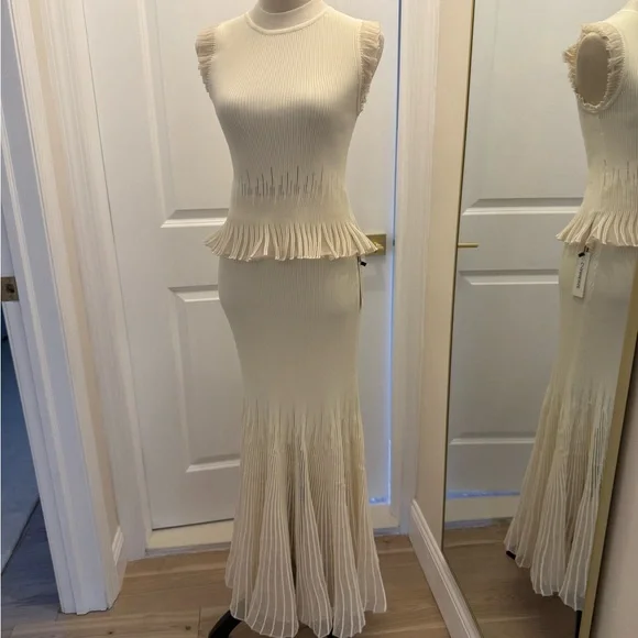 COMMENSE TOP AND SKIRT CREAM SET MEDIUM - Picture 11 of 14